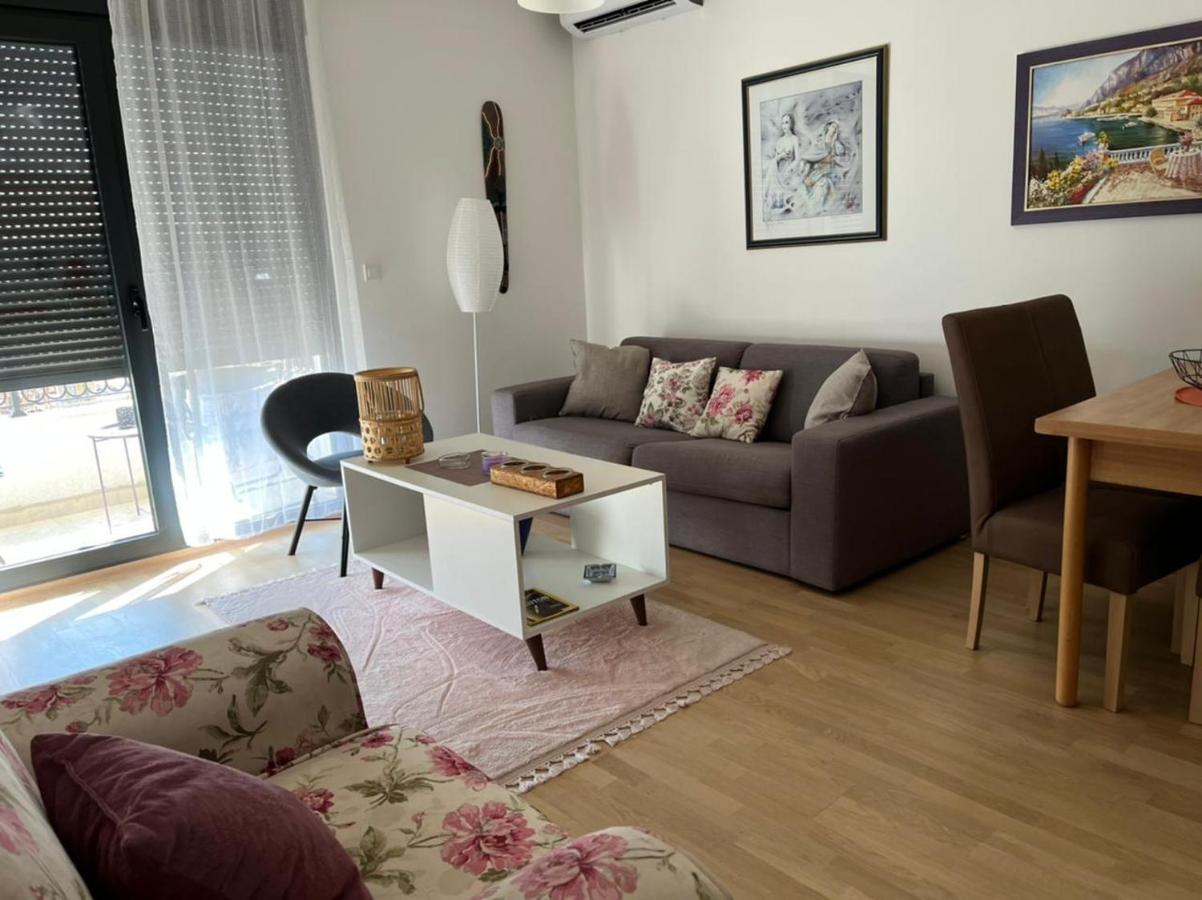 Lovely Pink Flat Διαμέρισμα Ποντγορίτσα Εξωτερικό φωτογραφία